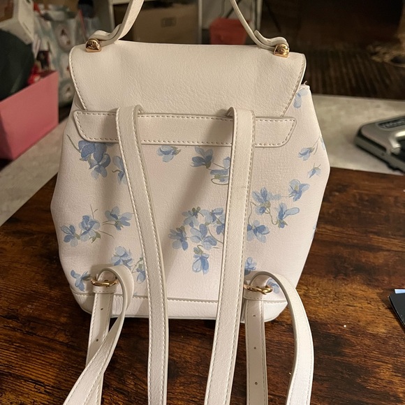Lauren Conrad Chic White and Blue Floral Women's Backpack - Picture 4 of 7